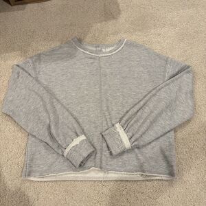EUC Z By Zella Women’s Small Grey Sweatshirt Relaxed Crop Raw Edges Long Sleeve